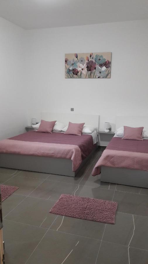 Apartmani Rudi Vir Eksteriør billede